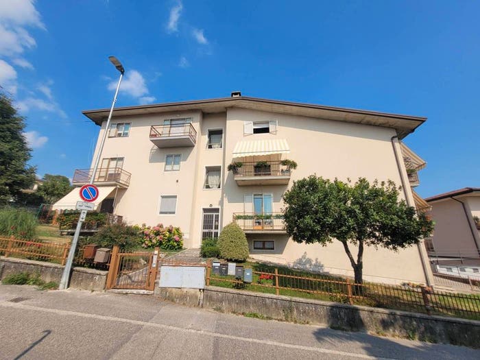 Appartamento trilocale in vendita in Via Cerzuni di Azzago, Grezzana