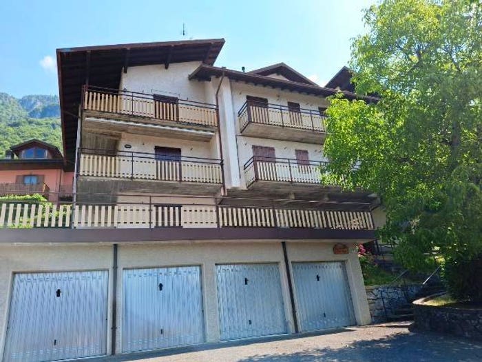 Appartamento bilocale in vendita in Via Monte Grappa, Centro, Cornalba