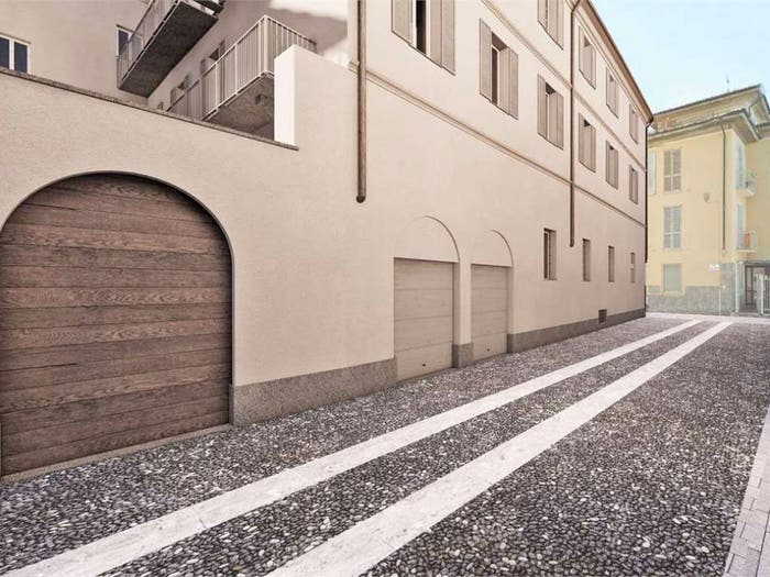 Appartamento bilocale in vendita in via Azzario, Centro Storico, Pavia