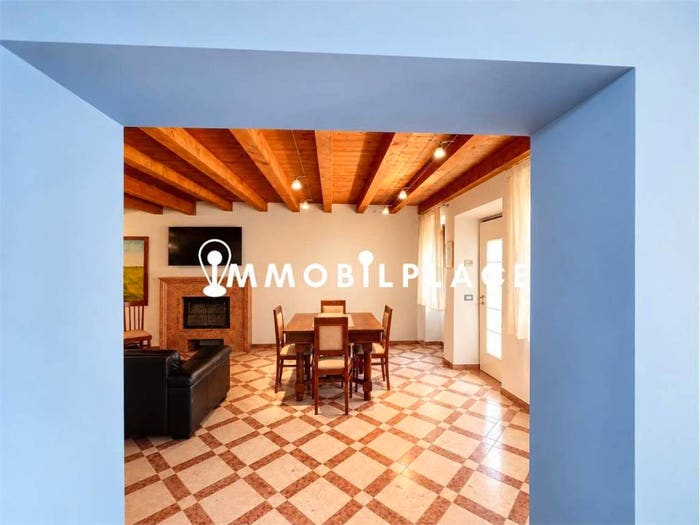 Casa con 6 locali in vendita in Valeggio sul Mincio, Centro, Valeggio sul Mincio