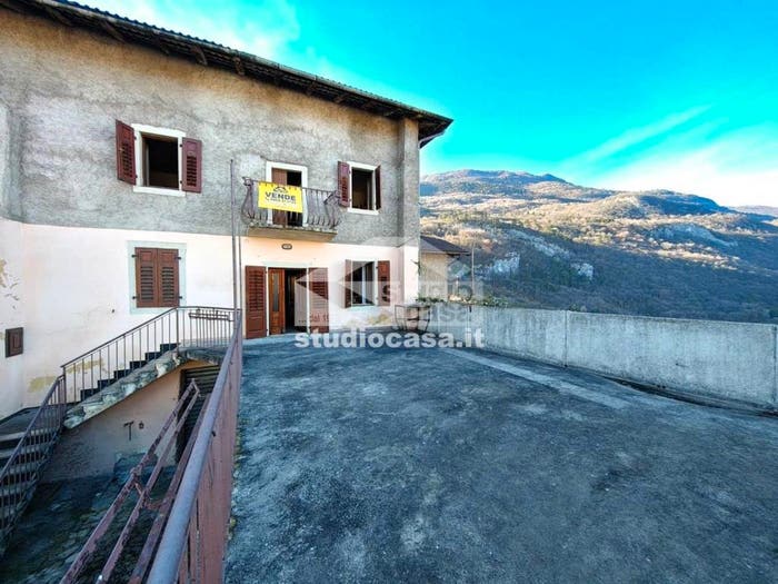 Casa con 6 locali in vendita in Via San Clemente, Centro, Brentonico