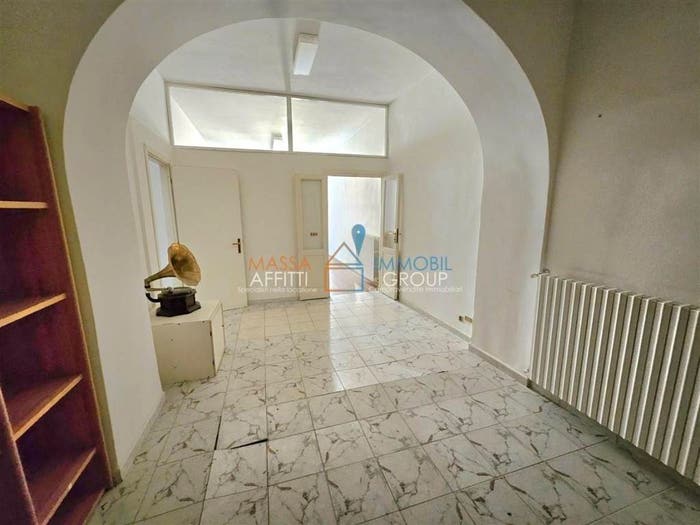 Appartamento quadrilocale in vendita in Via Alberica, Centro, Massa