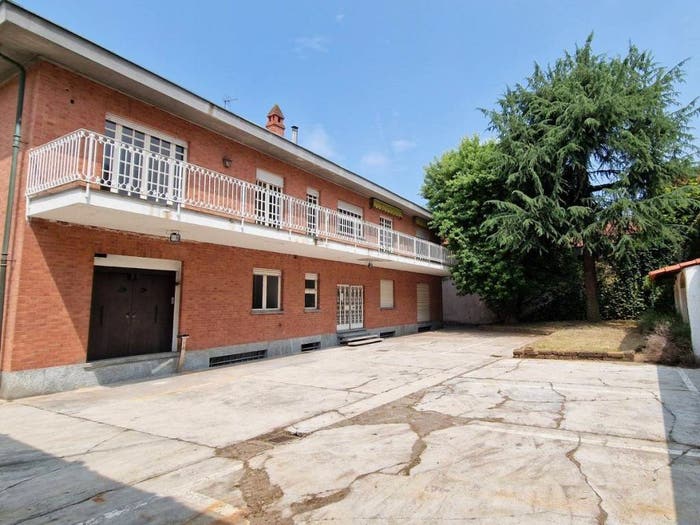 Casa con 6 locali in vendita in Via Giorgina Peretto Martin, Centro, Favria