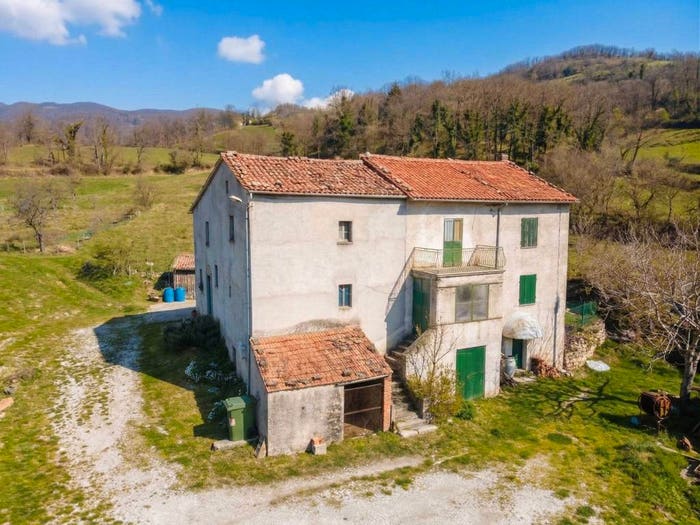 Casa con 6 locali in vendita in Località Antico Santa Maria, Maiolo
