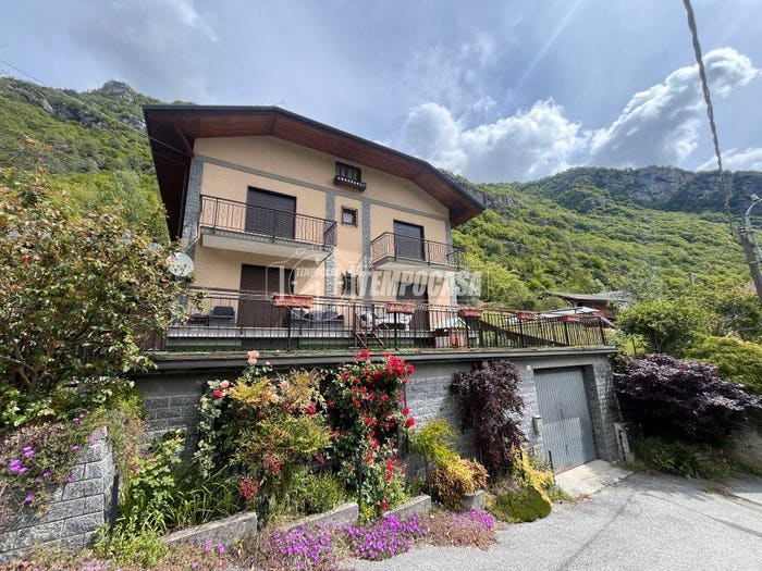 Casa con 6 locali in vendita in FRAZIONE CASETTI, Locana