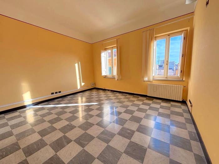 Appartamento con 6 locali in vendita in Lungarno Gambacorti, Sant'Antonio, Pisa