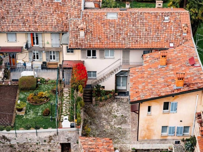 Casa con 6 locali in vendita in Cascina Mombello, Vische