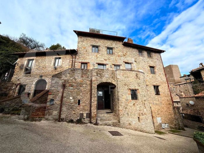 Appartamento trilocale in vendita in VIA PIAVE snc, Bassano in Teverina