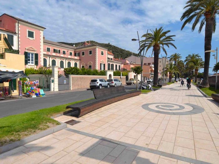 Casa con 5 locali in vendita in Via Giacomo Moreno, Centro, Ceriale