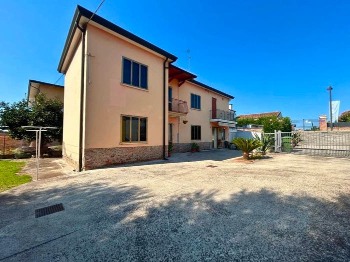Casa con 6 locali in vendita in Centro, Anguillara Veneta
