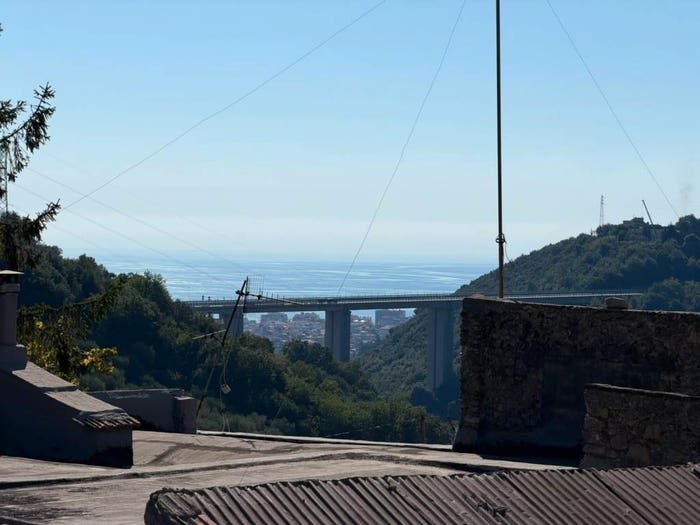 Casa con 6 locali in vendita in Via Francesco Crispi, Centro, Pietra Ligure