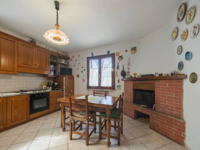 Casa con 6 locali in vendita in Via di Quercianella, Montenero Basso Montenero Alto, Livorno