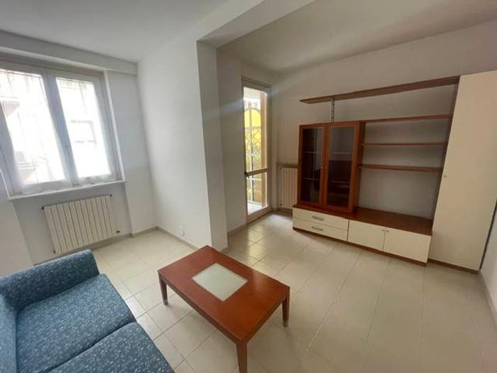 Appartamento trilocale in affitto in Via Isonzo, Piazza Genova, Alessandria