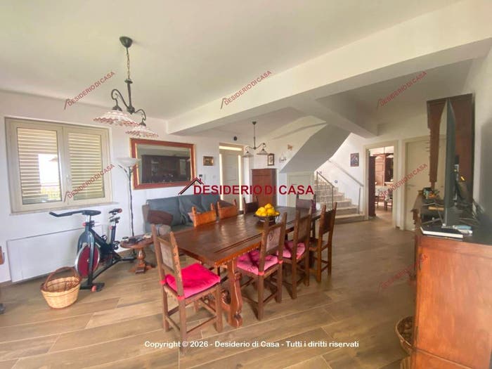 Casa con 5 locali in vendita in Via Nazionale, Piraino