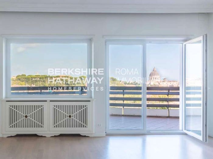 Appartamento con 6 locali in vendita in Via Giovanni Bessarione, Gregorio VII Piccolomini, Roma