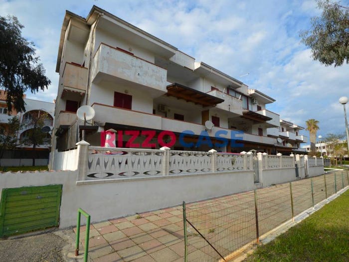 Appartamento quadrilocale in vendita in Via Padova, Marina Di Mandatoriccio, Mandatoriccio