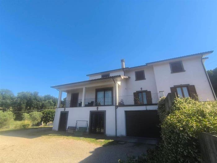 Casa con 6 locali in vendita in Centro, Montefiascone