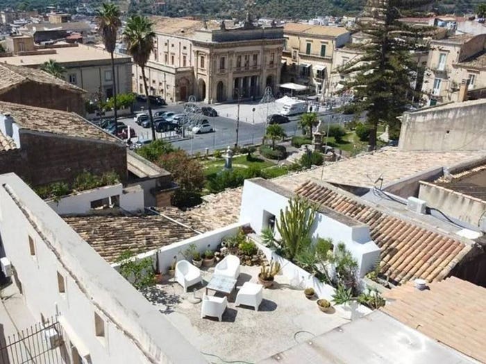 Appartamento con 6 locali in vendita in Via Rocco Pirri No Number, Centro, Noto