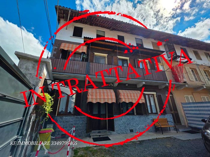 Casa quadrilocale in vendita in Via Fontane, Centro, Ciriè