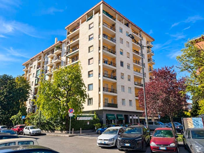 Appartamento trilocale in vendita in Via Rembrandt, Piazzale Siena, Milano
