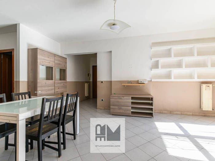 Appartamento quadrilocale in vendita in Via Belgio, Inghilterra Zona, Aprilia