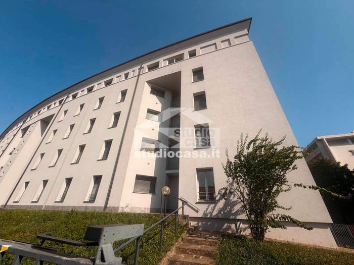 Appartamento trilocale in vendita in Via Ravizza, Canovine, Bergamo