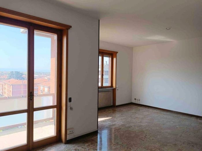 Appartamento quadrilocale in vendita in Via Giacomo Puccini, Clinica Piacenza, Piacenza