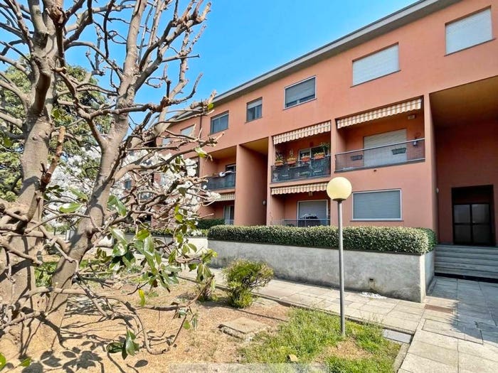 Appartamento con 5 locali in vendita in Via Europa, Centro, Merone