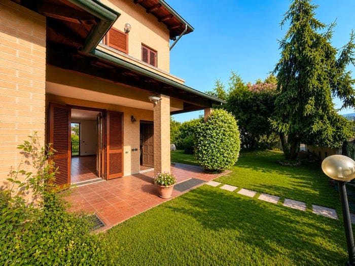 Casa con 6 locali in vendita in Via per Intimiano, Arconi, Cantù