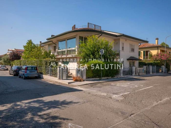 Casa con 6 locali in vendita in Via Pinocchio, Giardino, Ponsacco