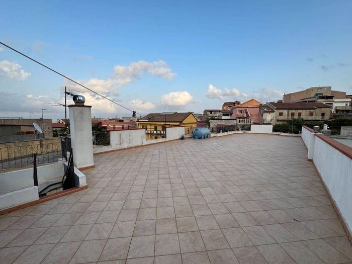 Appartamento quadrilocale in vendita in Via Paolo Bertuccio, Faro Superiore Sperone, Messina