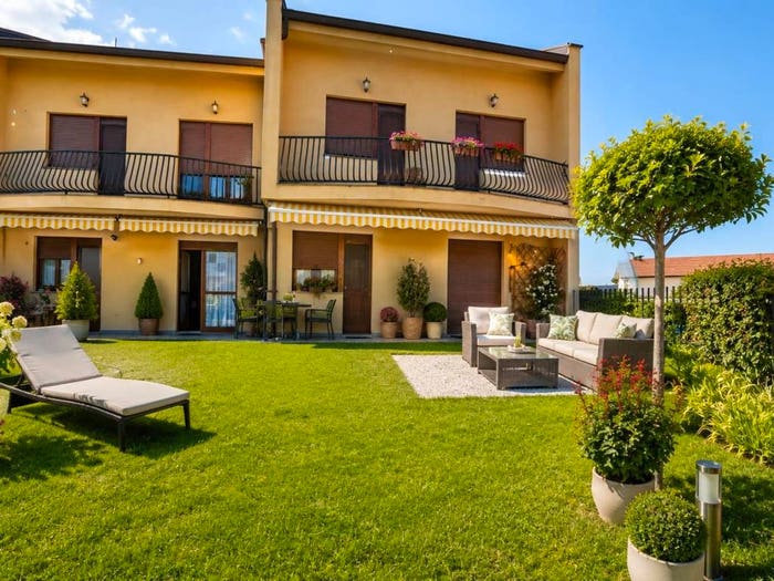 Casa con 6 locali in vendita in Via Ascanio Sobrero, Corso Langhe Moretta Corso Cortemilia, Alba