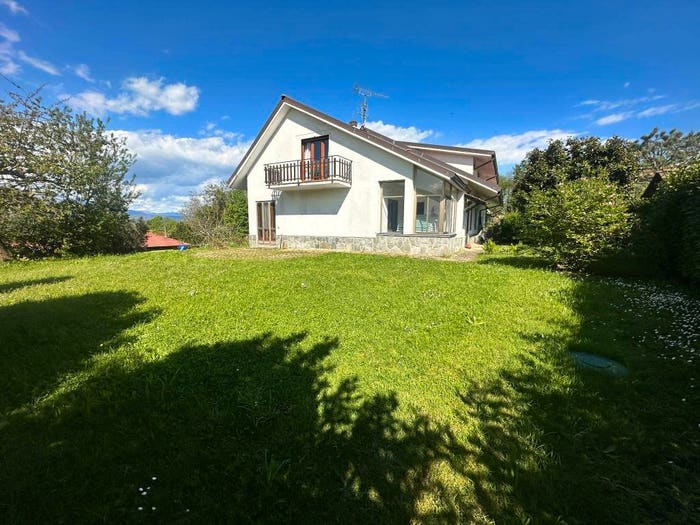 Casa con 6 locali in vendita in Via Giacomo Tinetti, Centro, San Martino Canavese