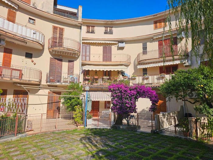 Appartamento trilocale in vendita in Via Nazionale, Centro, Falcone