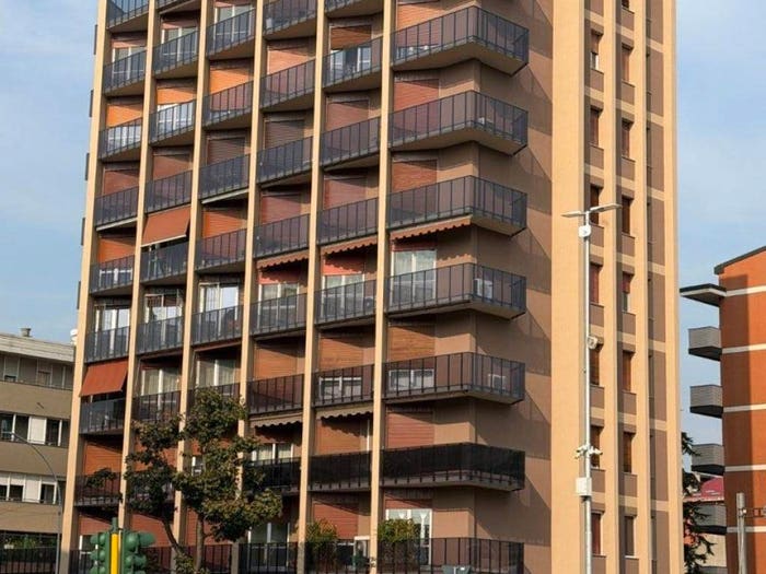 Appartamento trilocale in vendita in Via Giuseppe Garibaldi, Trezzano sul Naviglio