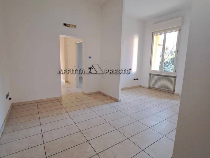 Appartamento quadrilocale in vendita in Viale Salinatore, Centro Storico, Forlì