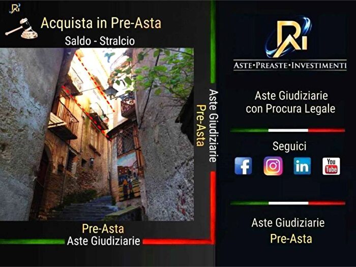 Appartamento con 6 locali in vendita in Vicoletto Padolisi, Centro Storico, Cosenza