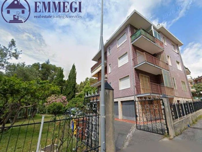 Appartamento con 5 locali in vendita in Via Langhe, Centro, Ceriale