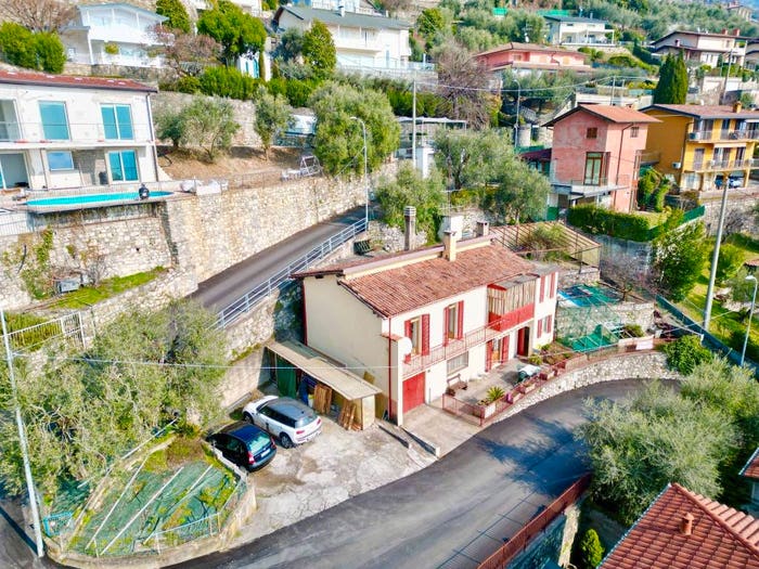 Casa quadrilocale in vendita in Via Campitino, Predore
