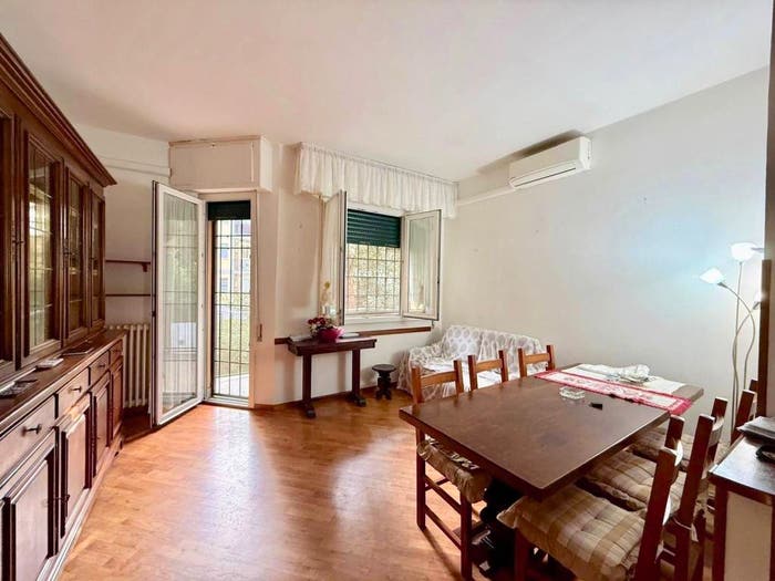 Appartamento quadrilocale in vendita in Viale dei Pini, Isolotto Talenti, Firenze