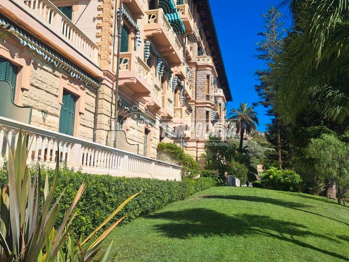 Appartamento quadrilocale in vendita in Via Camillo Benso Conte di Cavour, Ospedaletti
