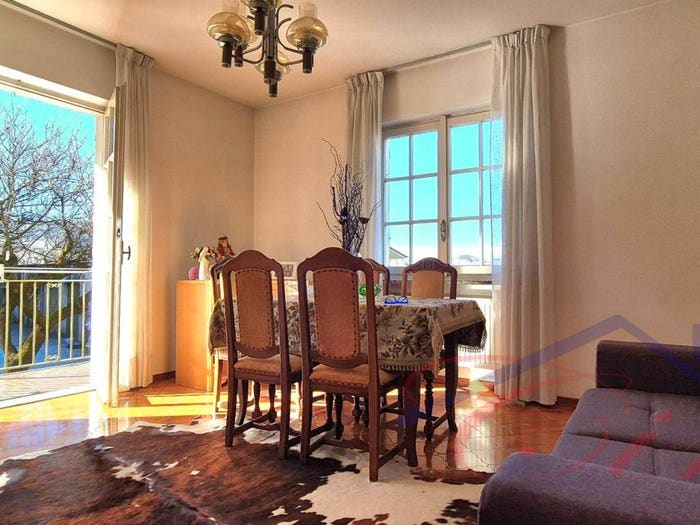 Appartamento trilocale in vendita in SP, Castello di Brianza