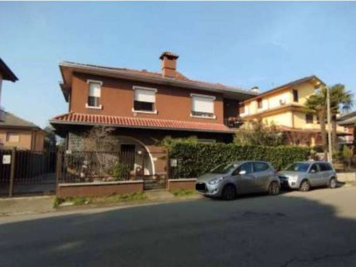 Appartamento trilocale in vendita in Via Paolo Thaon de Revel, Centro, Parabiago