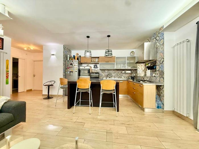 Appartamento quadrilocale in vendita in Via Maggio, Centro, Nettuno