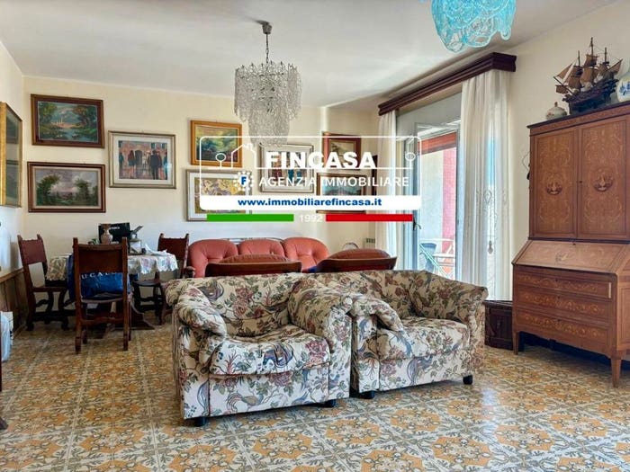 Appartamento con 6 locali in vendita in Viale Regina Margherita, Regina Margherita Torrente Trapani, Messina