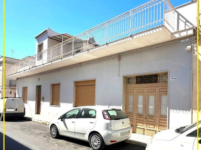 Casa con 5 locali in vendita in VIA PIAVE, Centro, Avola
