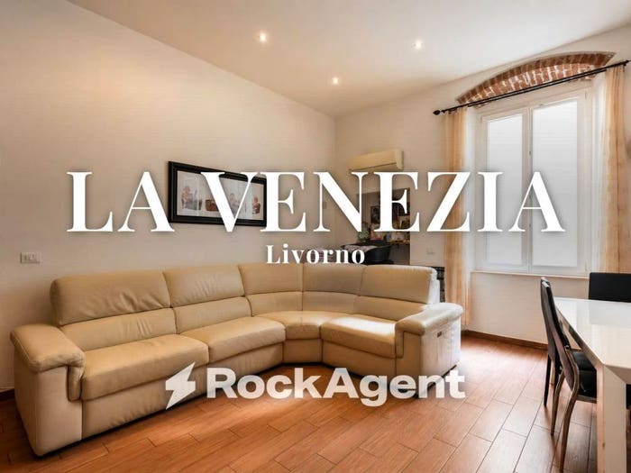 Appartamento trilocale in vendita in Scali del Ponte di Marmo, Quartiere Venezia, Livorno