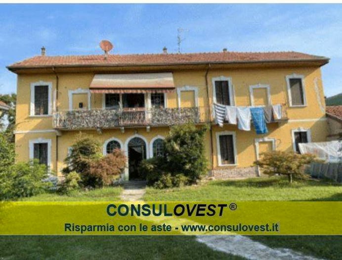 Casa con 6 locali in vendita in Via Guglielmo Marconi, Centro, Magnago