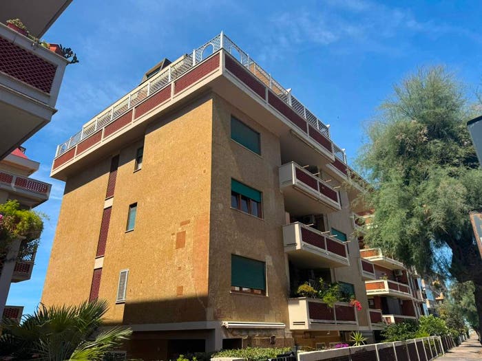 Appartamento trilocale in vendita in Via delle Quinqueremi, Ostia Levante, Roma