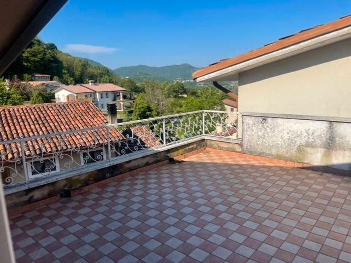 Casa quadrilocale in vendita in Via Finotti, Bregonza, Brogliano